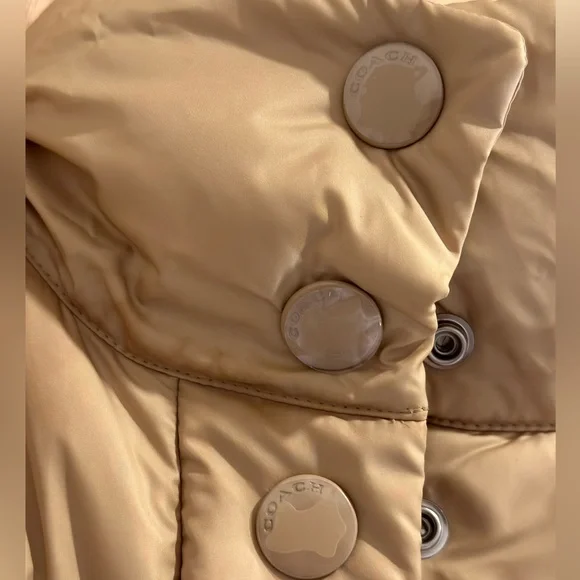 Women’s size: LARGE Beige Coach short down puffer coat( ONLY WORN ONCE!) - Picture 4 of 16